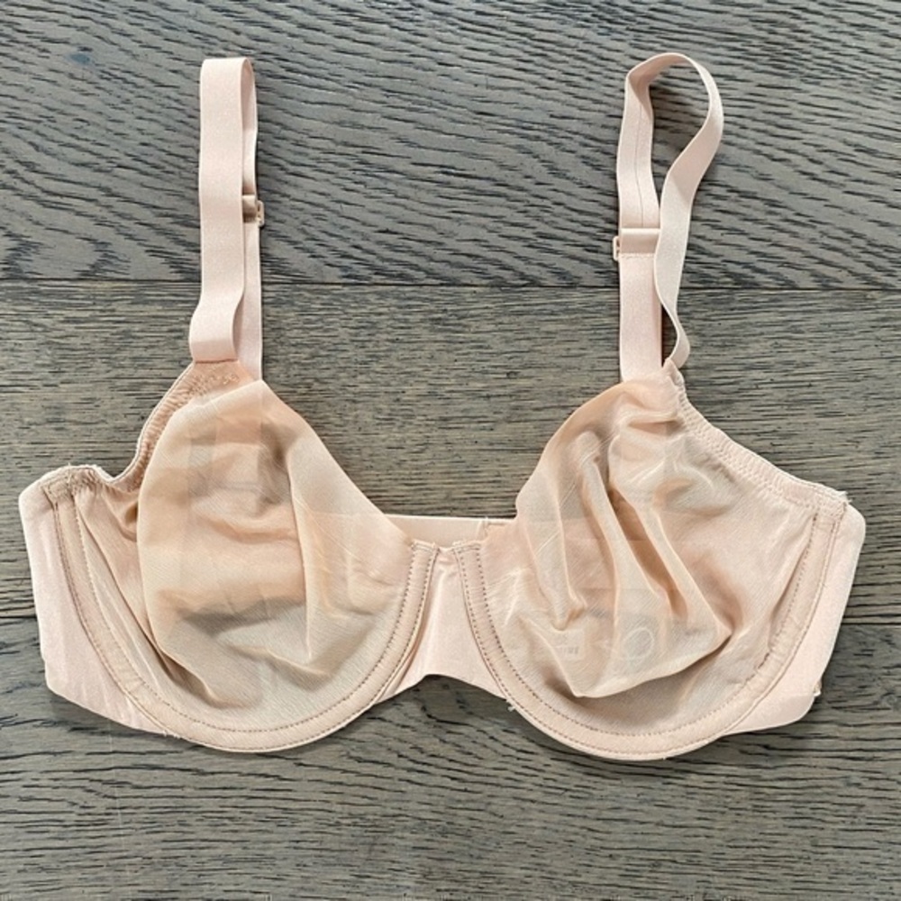 SKIMS No Show Molded Unlined Demi Bra
